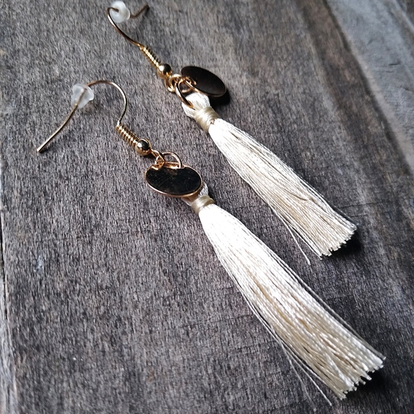 Tassel Earrings - Gold w/ Cream - Picture 2 of 3